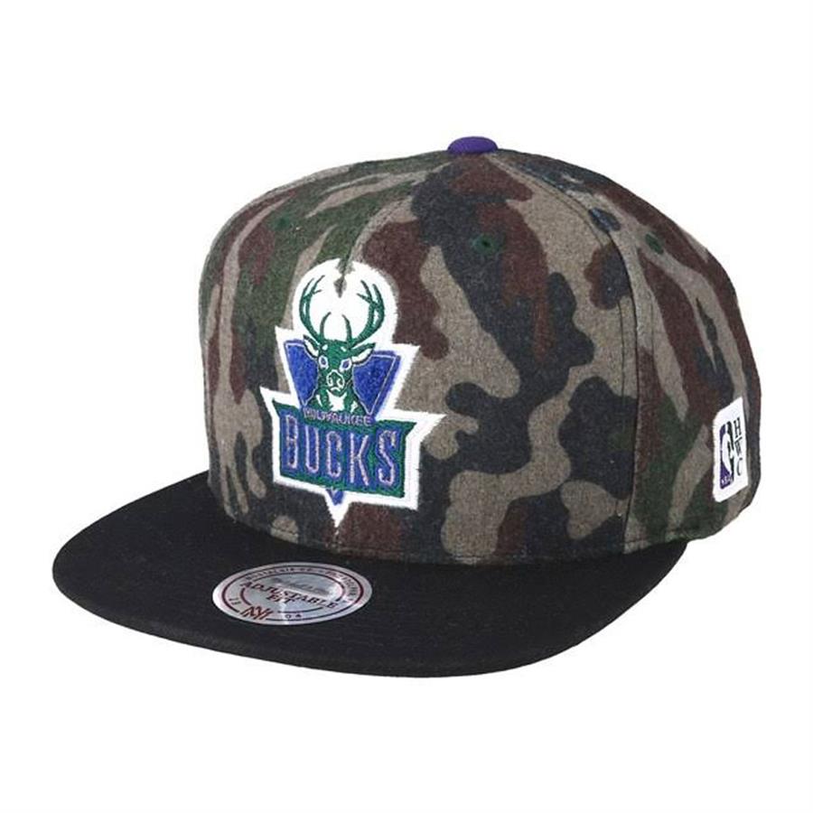 Mitchell & Ness MILWAUKEE BUCKS HWC Camo Flannel Cap camo